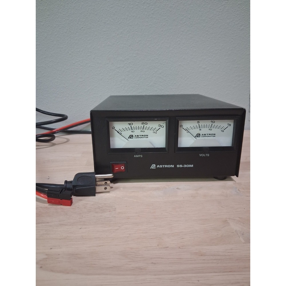 Astron SS-30M Dual Meter 13.8VDC Switching Power Supply  25/30A